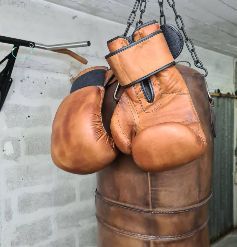 Gants de boxe vintage à la salle PRM
